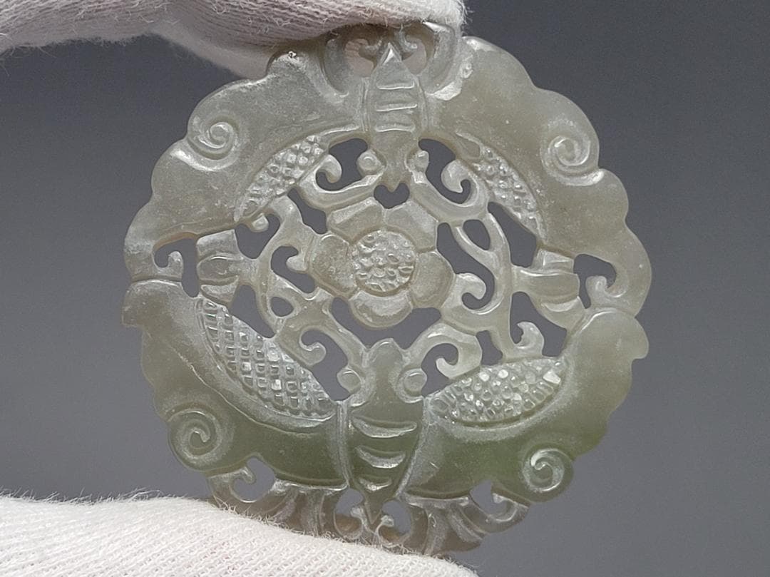 天然玉製 陽刻神獣紋 吉祥紋 玉装飾品 時代唐物 幅約5.4cm