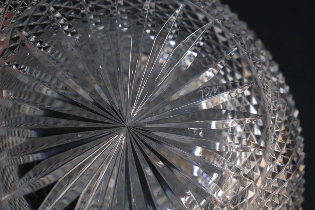 NGL クリスタル　カットガラス花瓶　送料込み251023