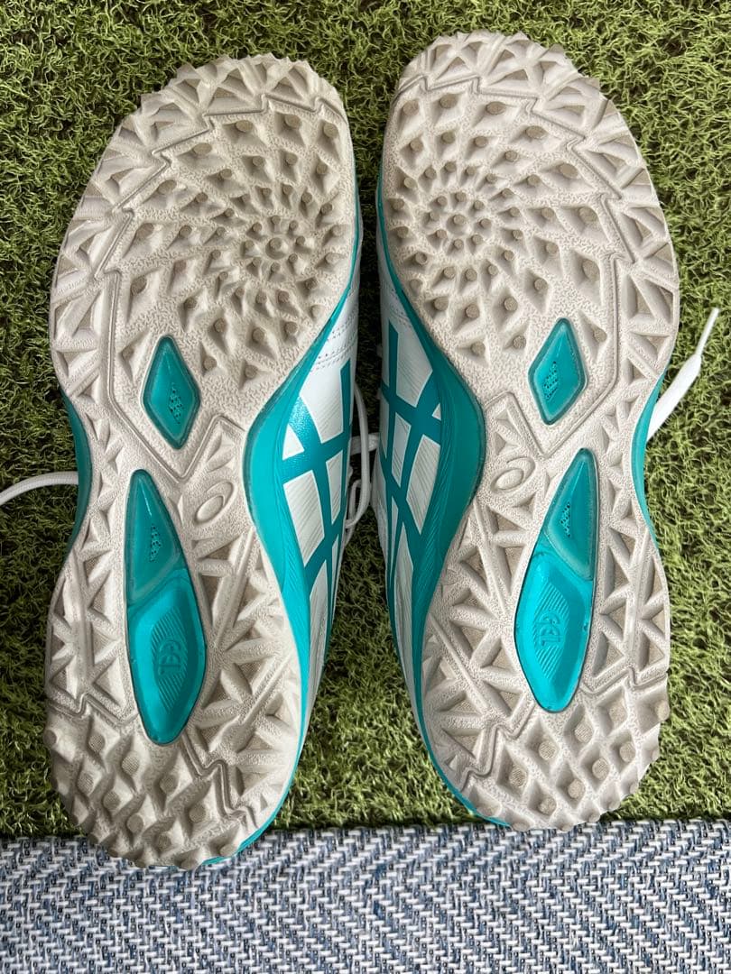 ASICS サッカーシューズDESTAQUE K FF TFホワイト26cm