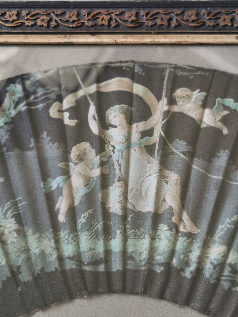 アンティークガラスフレーム 手描きシルク扇 天使と女性 ハンドペイントファン額装