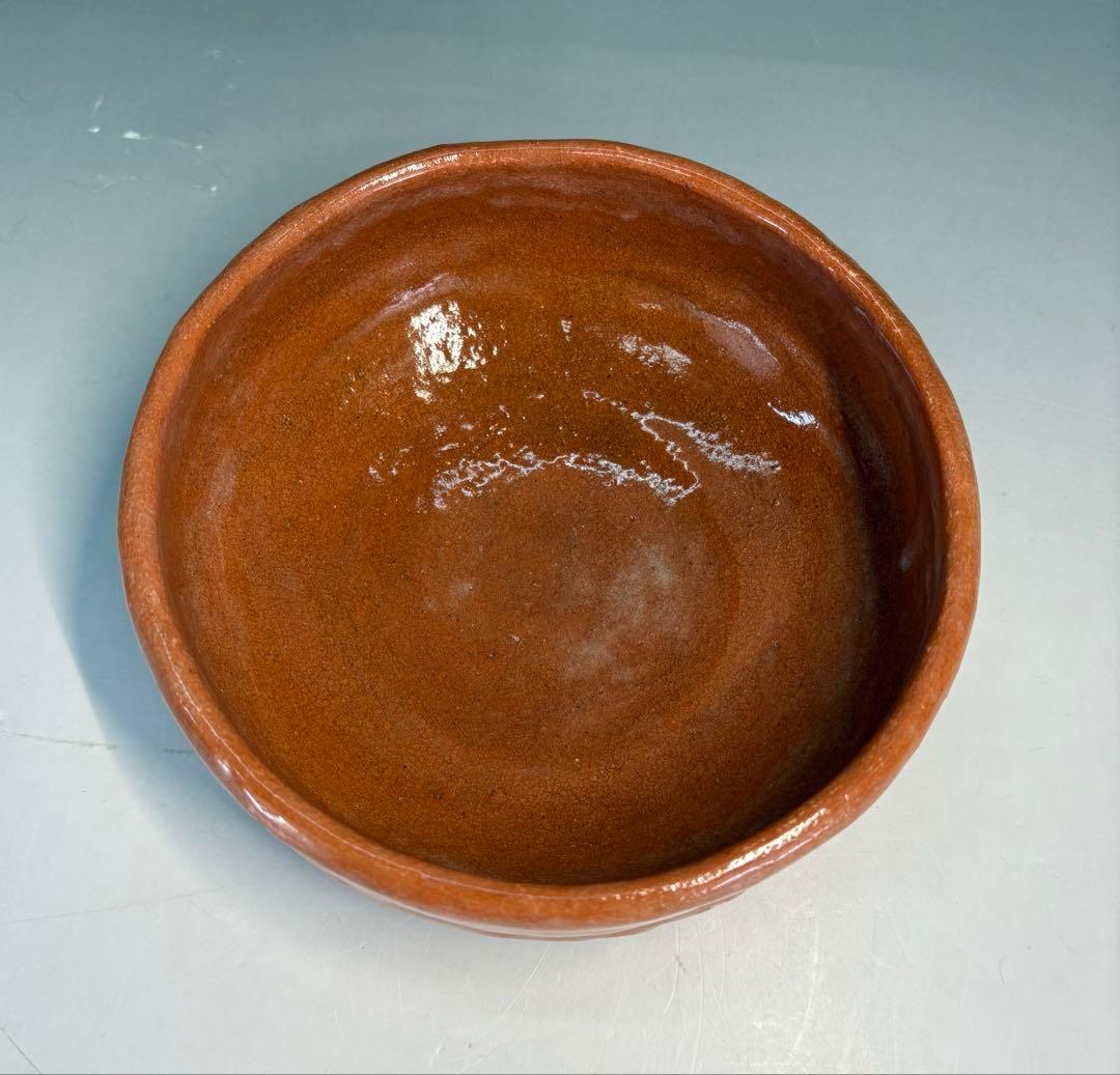 【中古品】八事窯四代中村道年『尼焼道年』赤平茶碗（共箱）USED〈税込•送料込〉