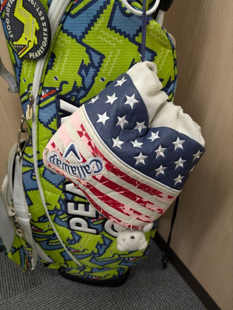 PEARLY GATES ゴルフバッグ カラフル恐竜柄