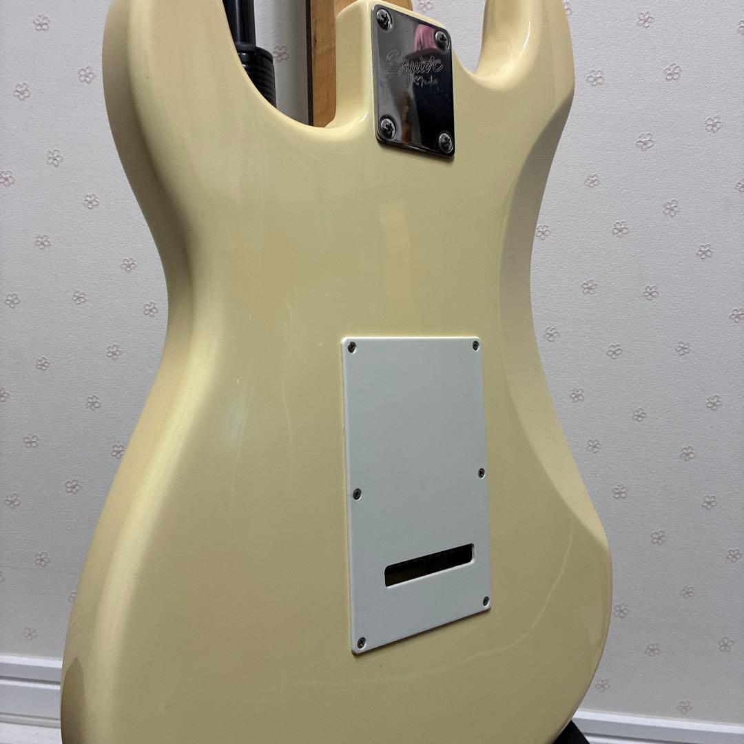 【ソフトケース付き】squier BULLET ストラトキャスター　バレット　白