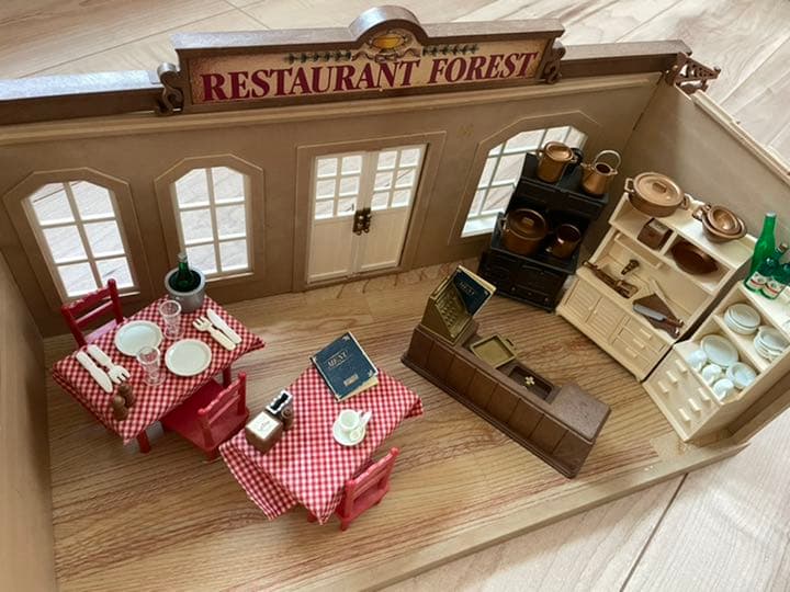 値下げ‼️シルバニアファミリーまとめて‼️初期レア森のレストラン&あかりの灯るお家
