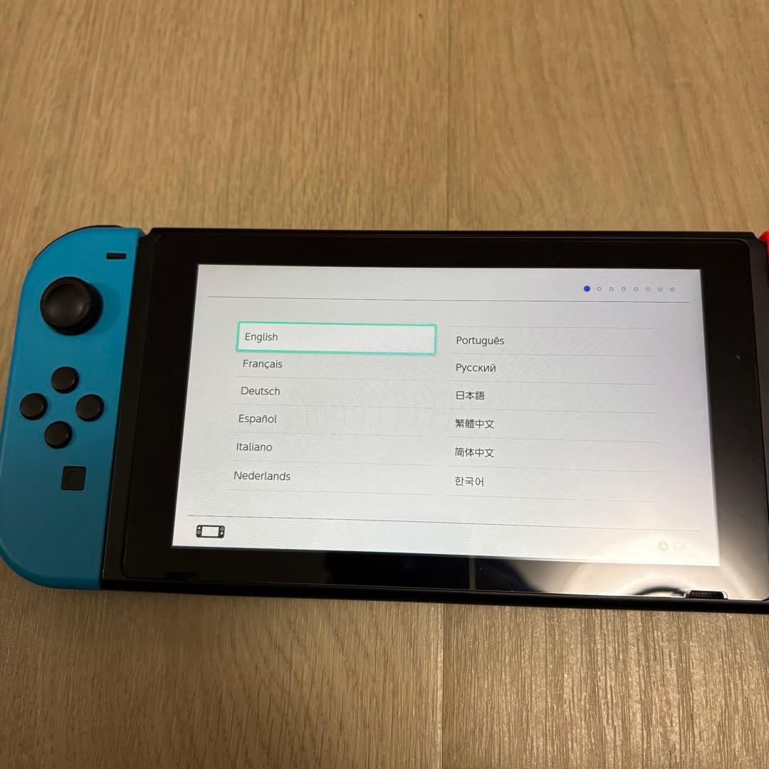 Nintendo Switch 純正ケース付き