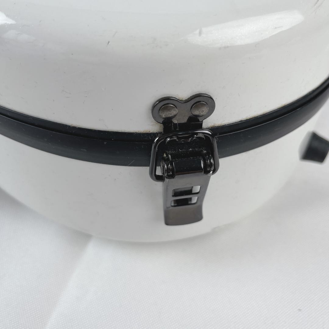 イーストマン　J.W. Eastman バイオリンケース ホワイト　4/4サイズ