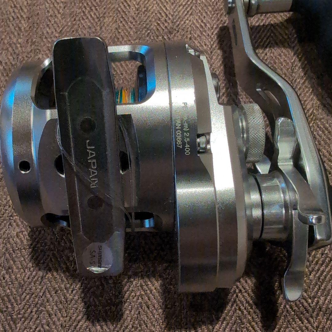 ベイトリール 金属製 青色ライン