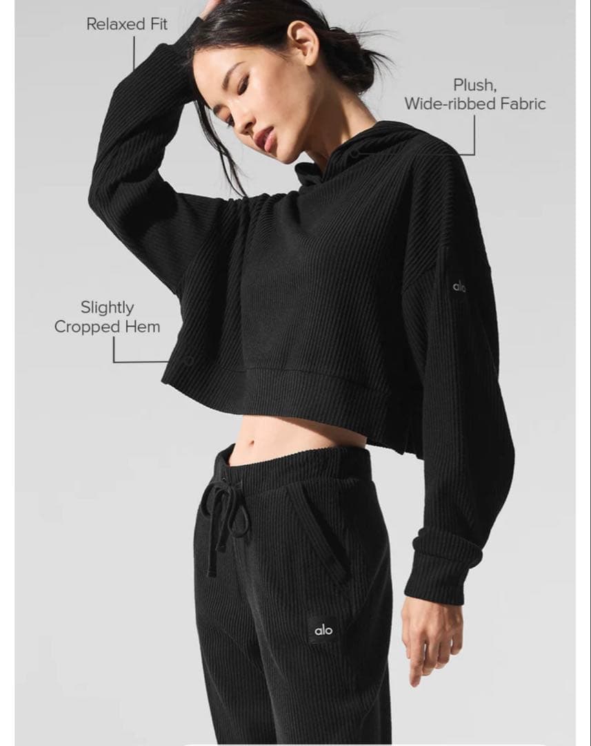 alo ブラックリブ編みセットアップ