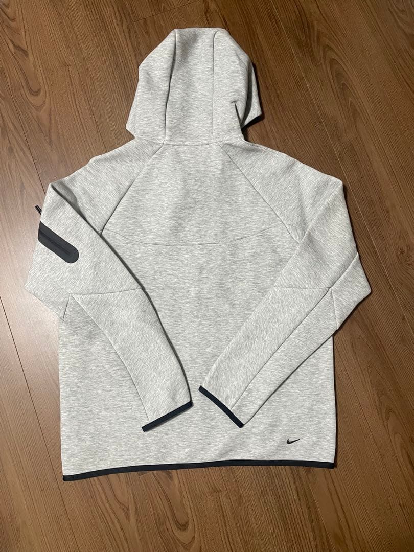 NIKEテックフリース￼Lサイズ 値下げ可能