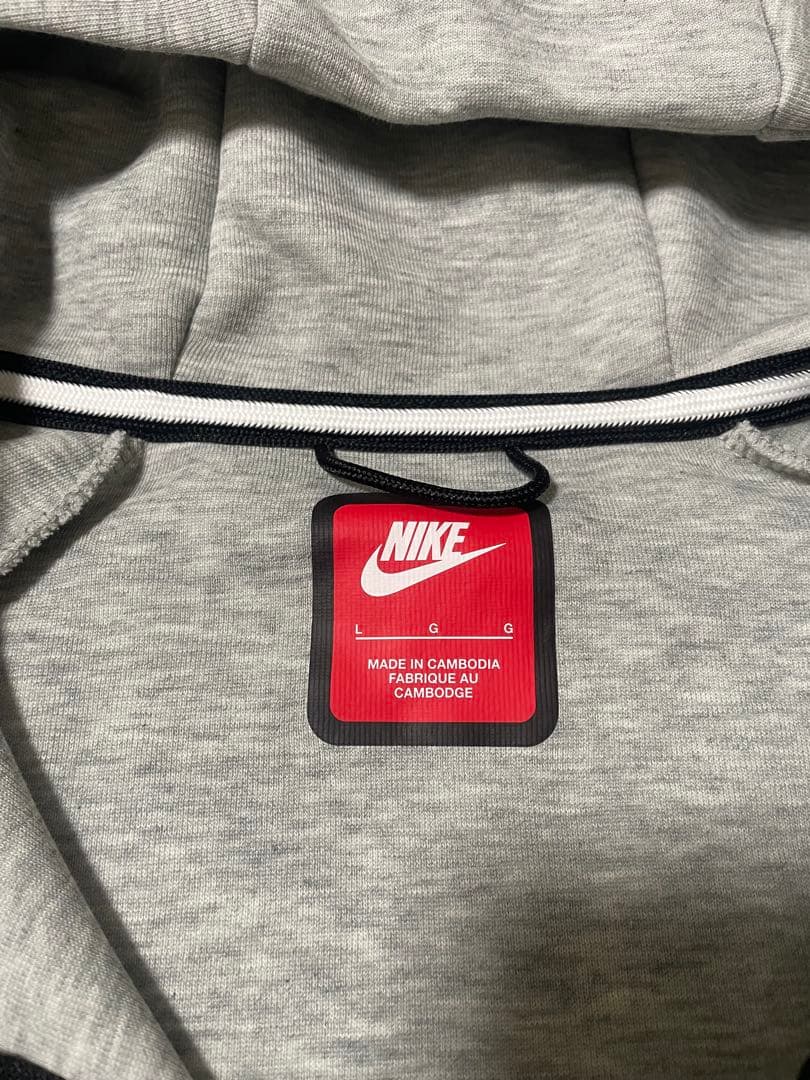 NIKEテックフリース￼Lサイズ 値下げ可能