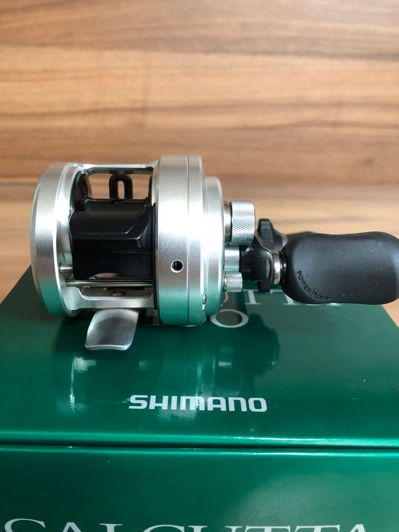 【美品】シマノ 12カルカッタ 100 SHIMANO 12 CALCUTTA