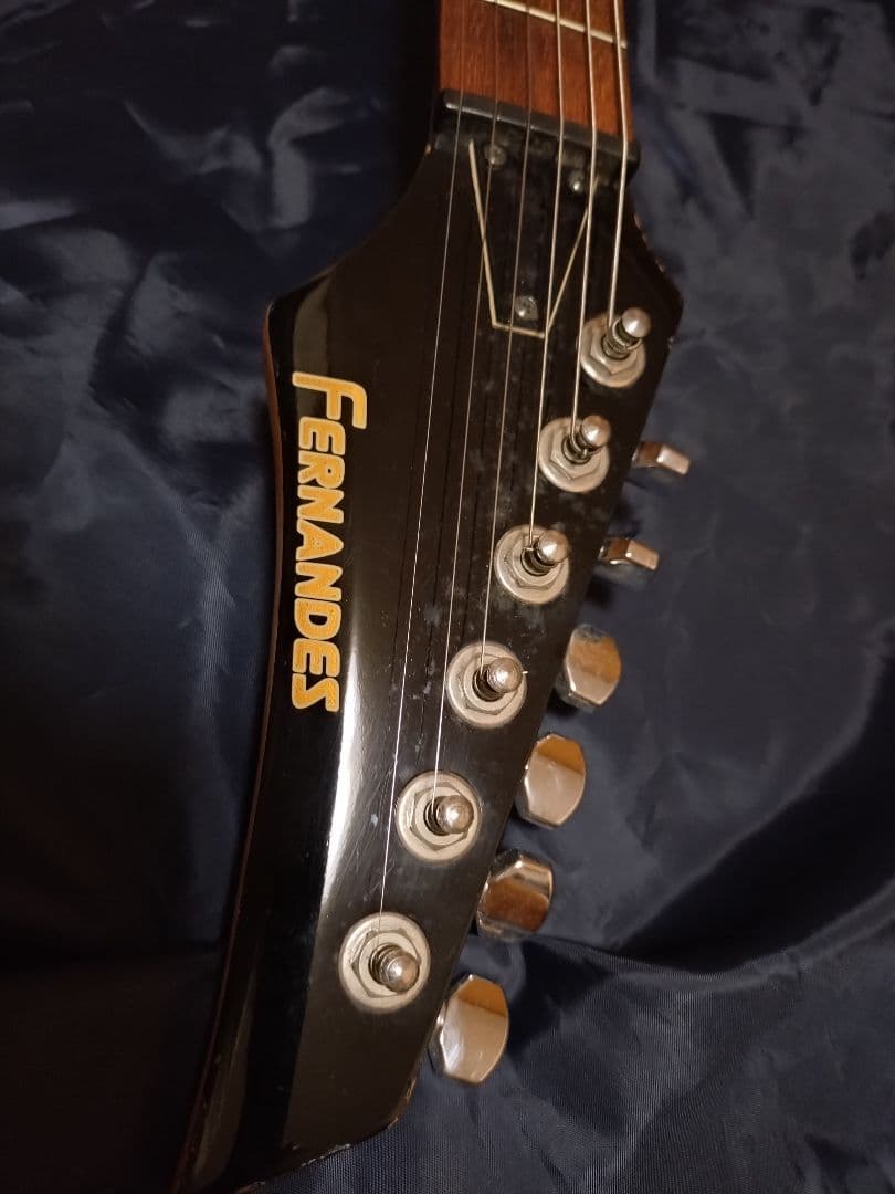 ※傷汚れ大　FERNANDES FGZ フェルナンデス ギタースタンド付き