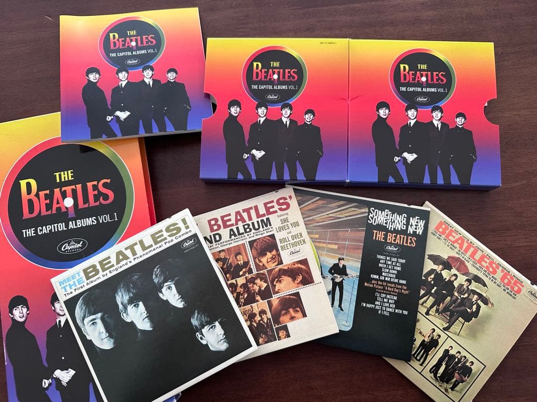 洋楽 THE BEATLES CAPITOL ALBUMS VOL.1 & 2