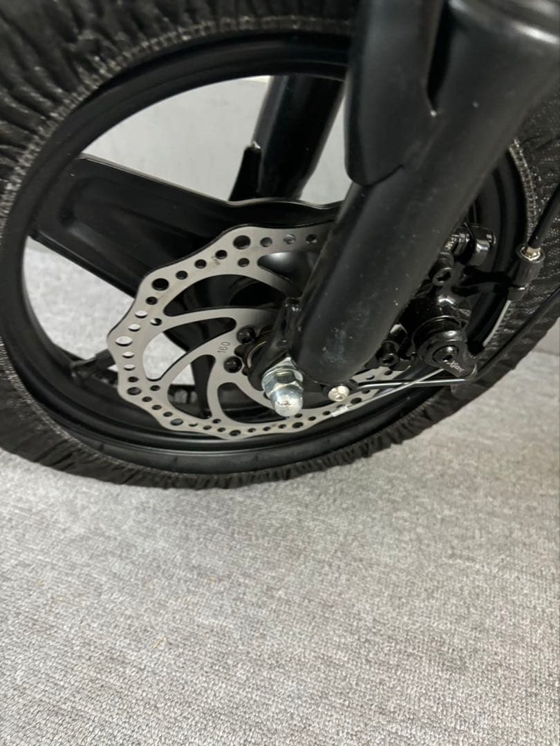送料込み/新品/ハイスペック/折りたたみ/電動アシスト自転車/黒
