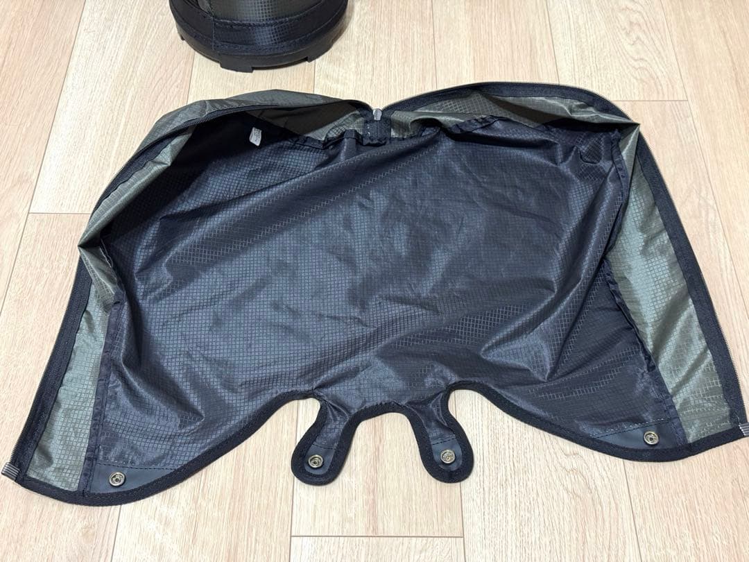 テーラーメイド スリム キャディバッグ TB652 カーキ/ブラック