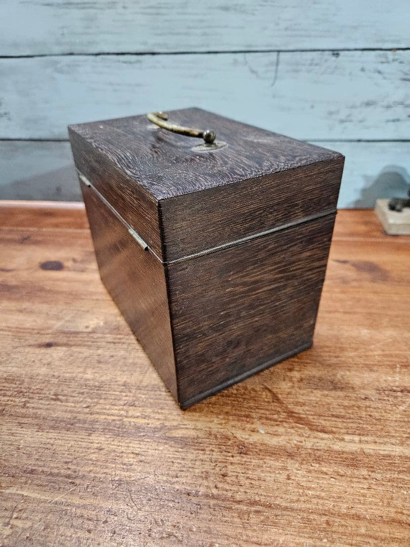 JAPAN ANTIQUE 古い木の小箱 天然木製 無垢 小物入れ 大正～昭和期