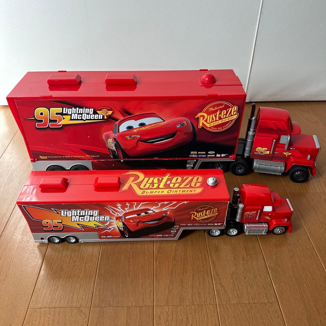 廃盤レア希少　カーズ ディズニー トミカ 大きなマックトレーラー