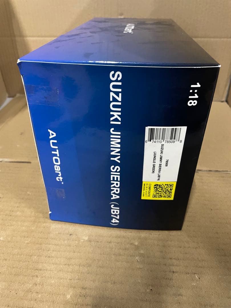 オートアート1/18 スズキ ジムニー シエラ (JB74) モスグリーン