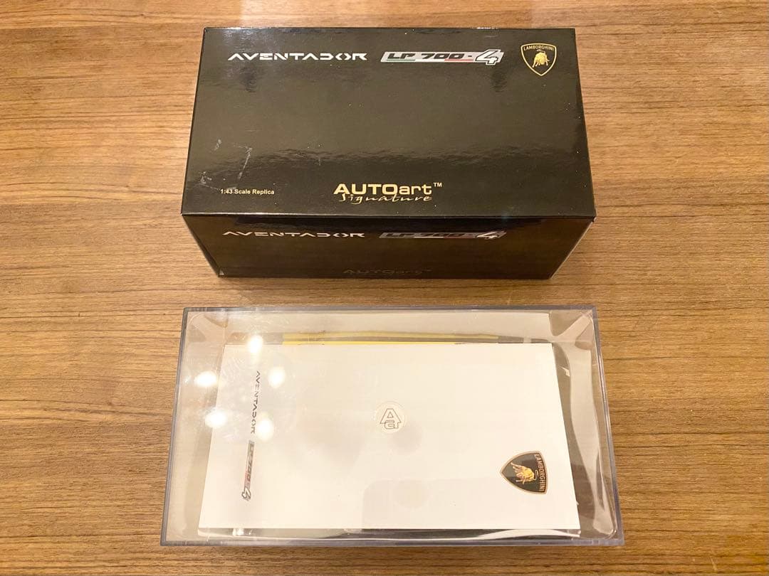 新古品 1/43 オートアート ランボルギーニ アヴェンタドール イエロー