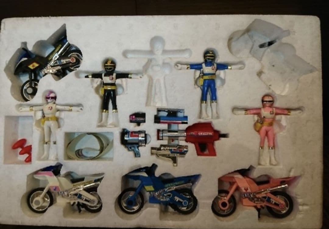 電撃戦隊チェンジマン電撃パワーフルセット (欠品あり)