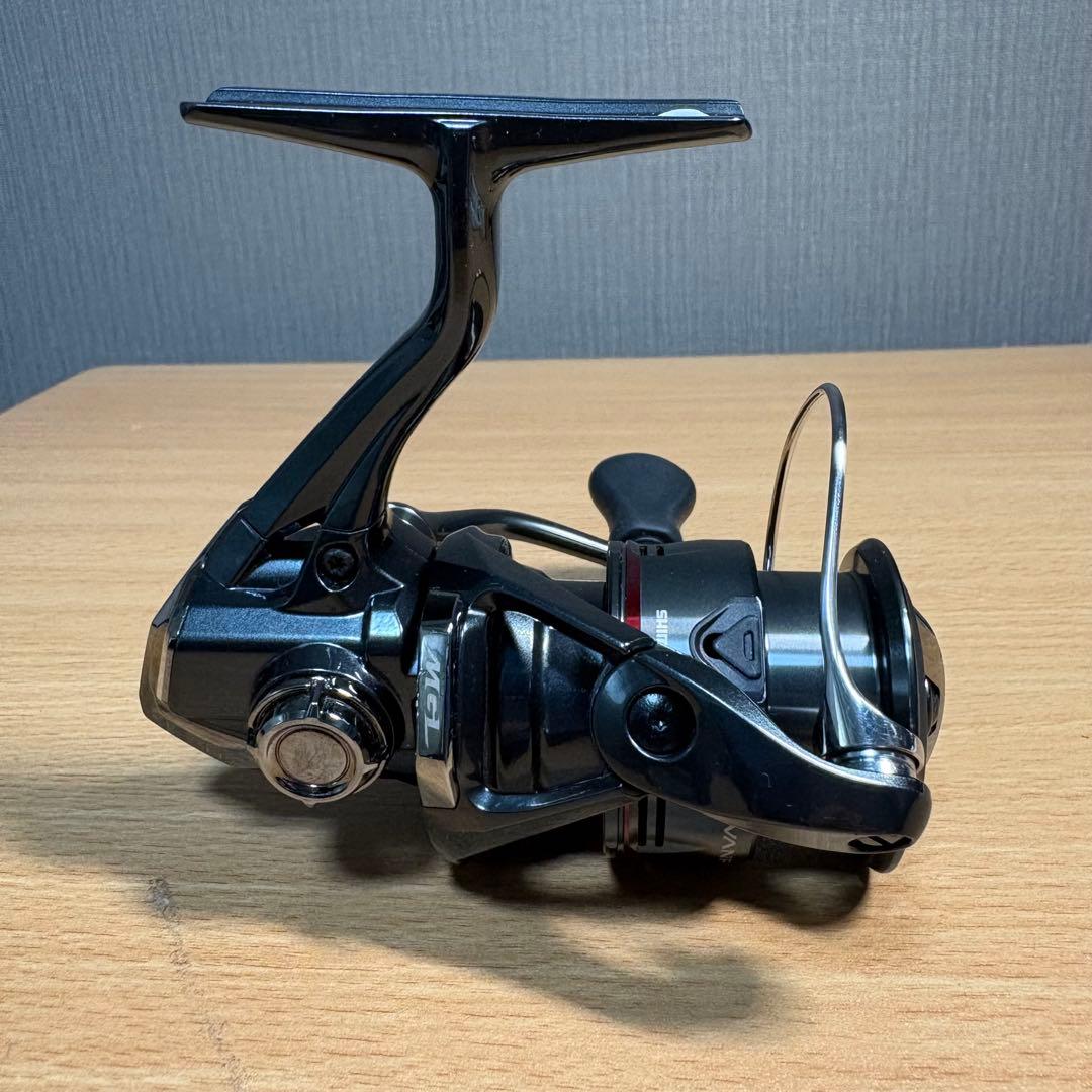 SHIMANO 24ヴァンフォードC2500XG【美品】