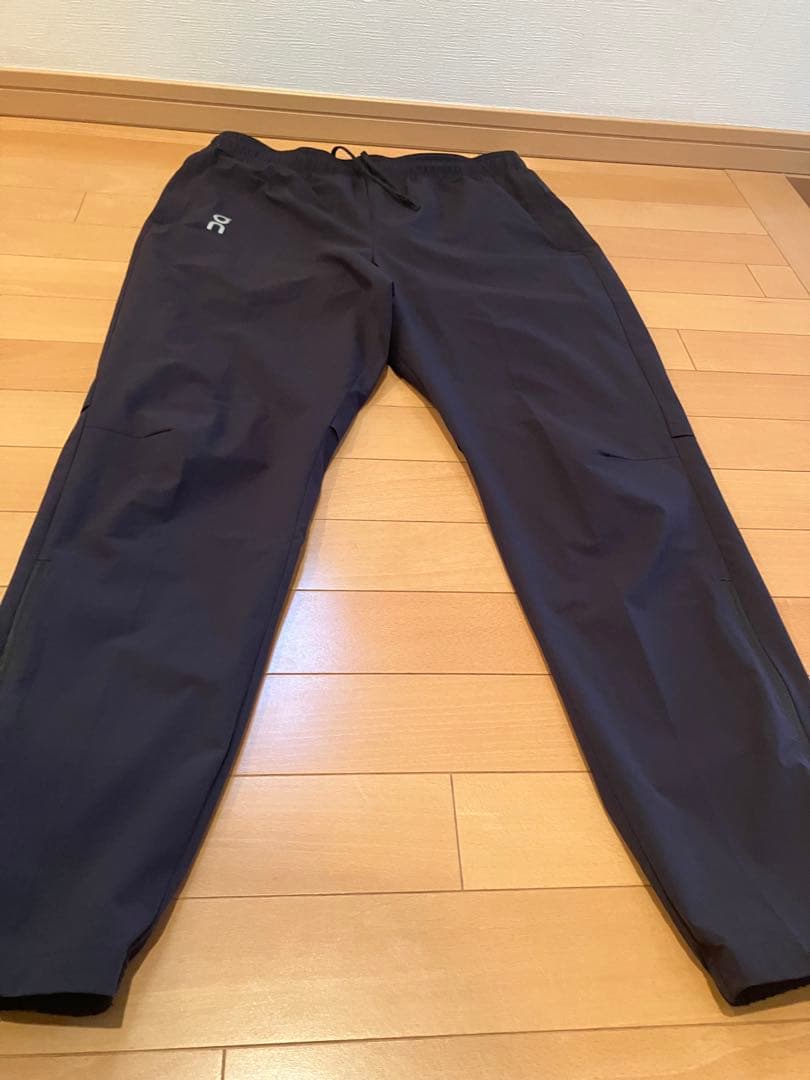 10月30日まで出品❗️【極美品】onコア　パンツ　ブラックM