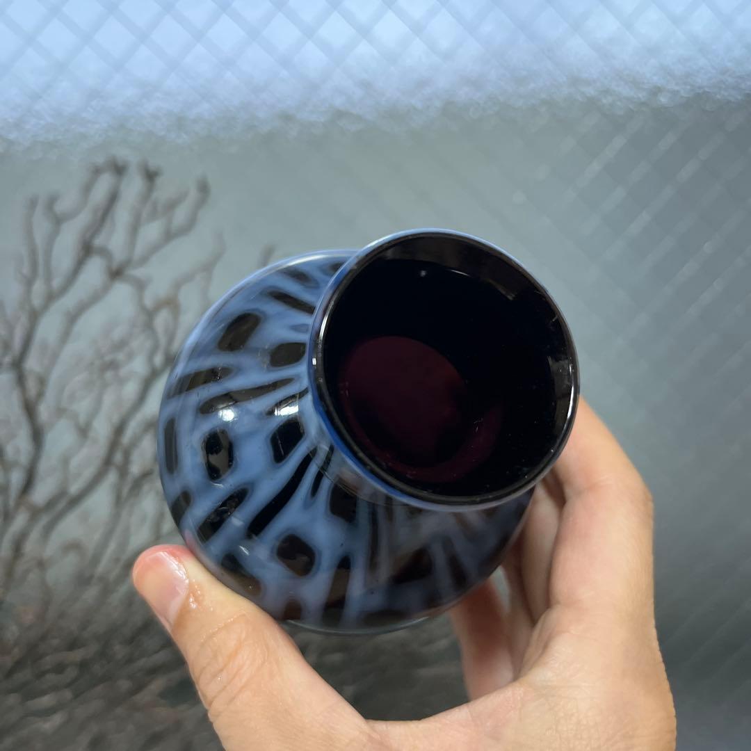 骨董　時代ガラス　乳白色暈し　希少　籠目紋　臙脂色ガラス　小壷　花器