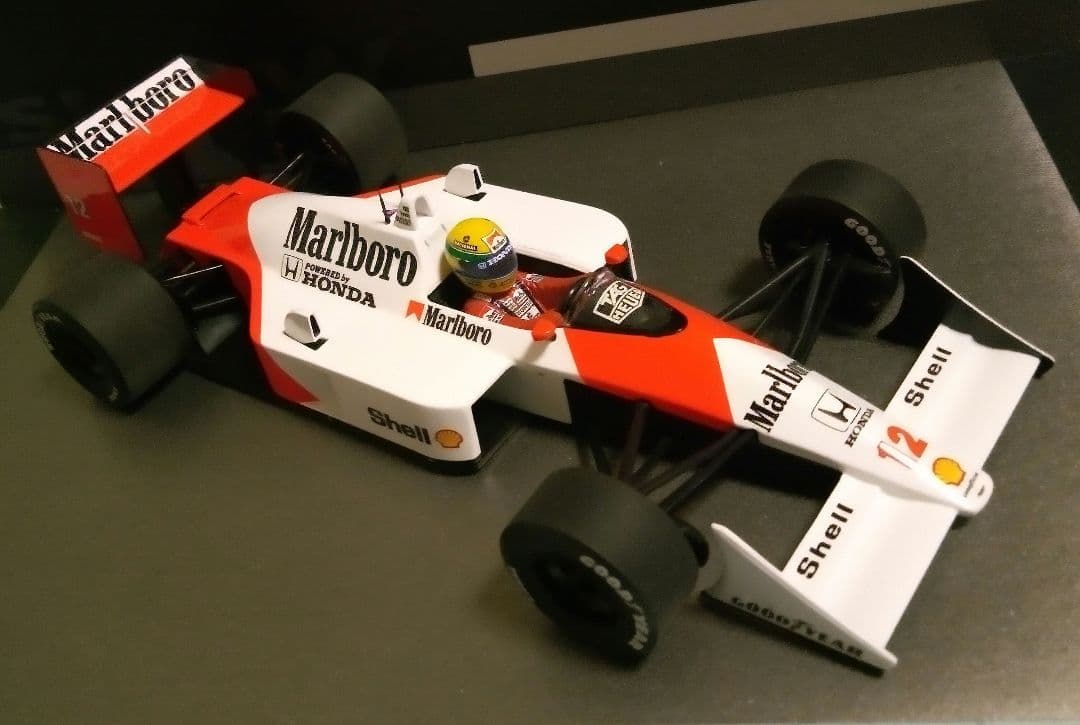 ミニチャンプス 1/18 マクラーレン MP4/4 A.セナ Marlboro