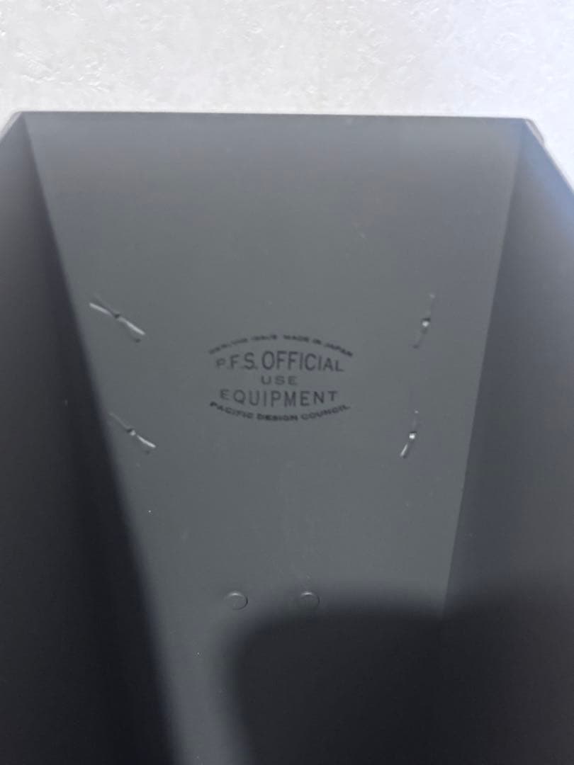 PACIFIC FURNITURE SERVICE ファイルストレージ