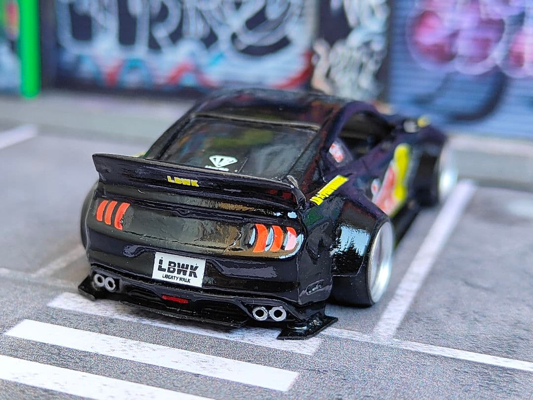 ホットウィールカスタム マスタング LBWK レッドブル ☆深リム☆トミカ改造