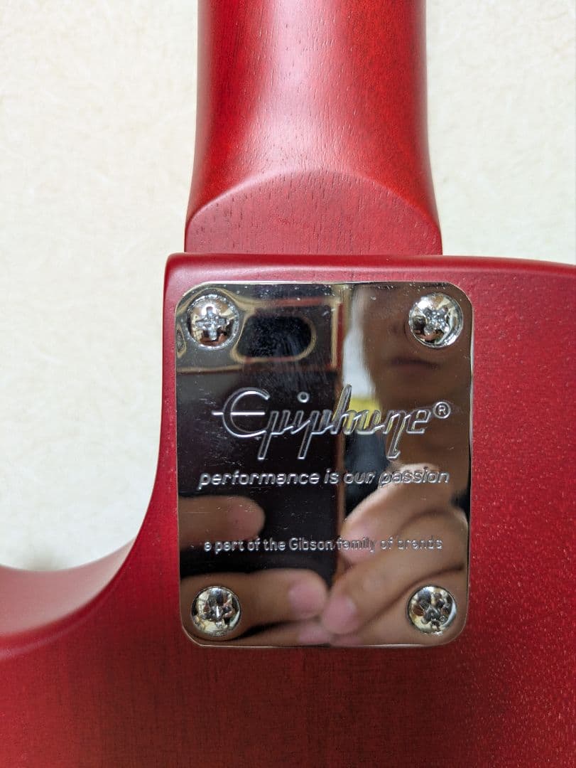 Epiphone レスポール サンバースト 新品未使用ソフトケース付き！