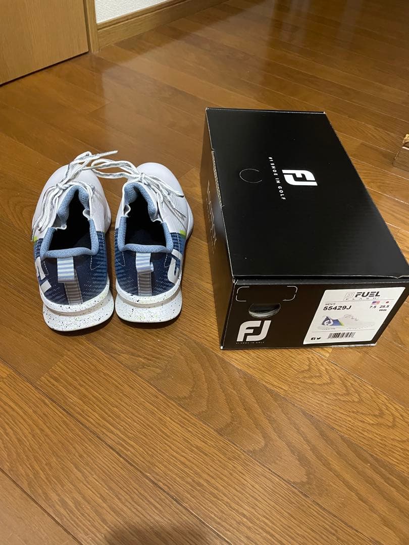 R*U様 FootJoy ゴルフシューズ ホワイト/ネイビー 25.5