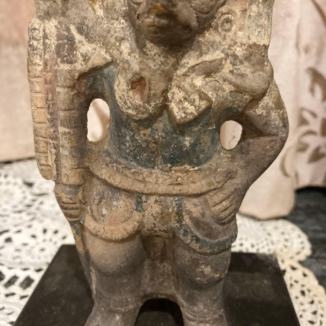 中南米　古美術　マヤ文明？　台座付き