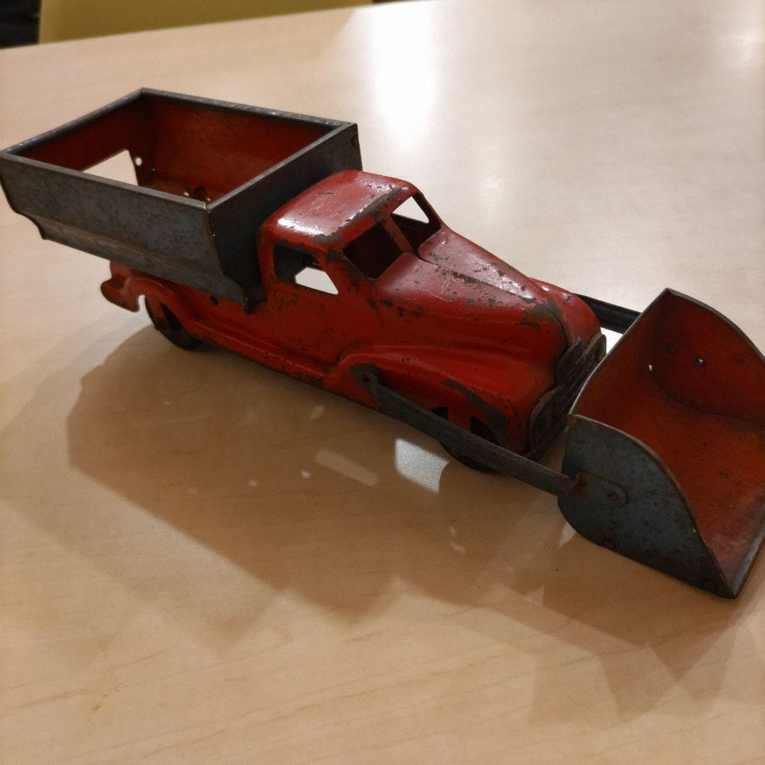 ブリキトラック