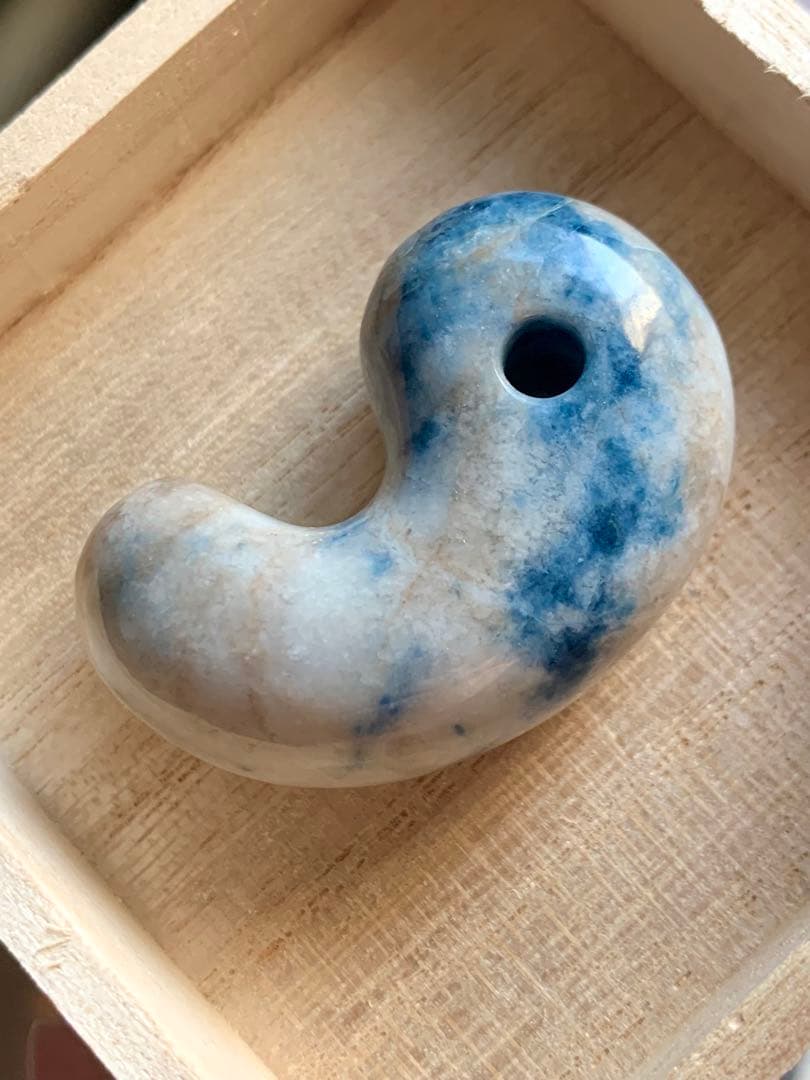 最上級　茄子紺　入りコン沢青翡翠　勾玉　糸魚川翡翠　コン沢勾玉　ひすい　ヒスイ