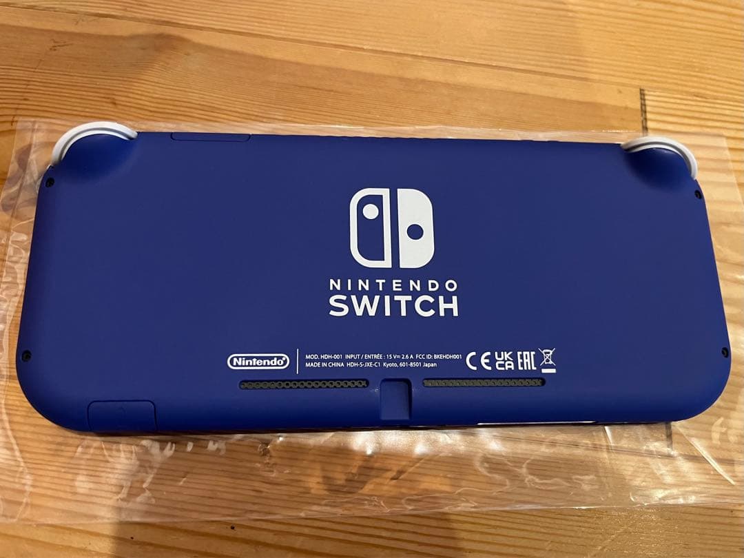 Nintendo Switch Lite パープル　ブルーノ