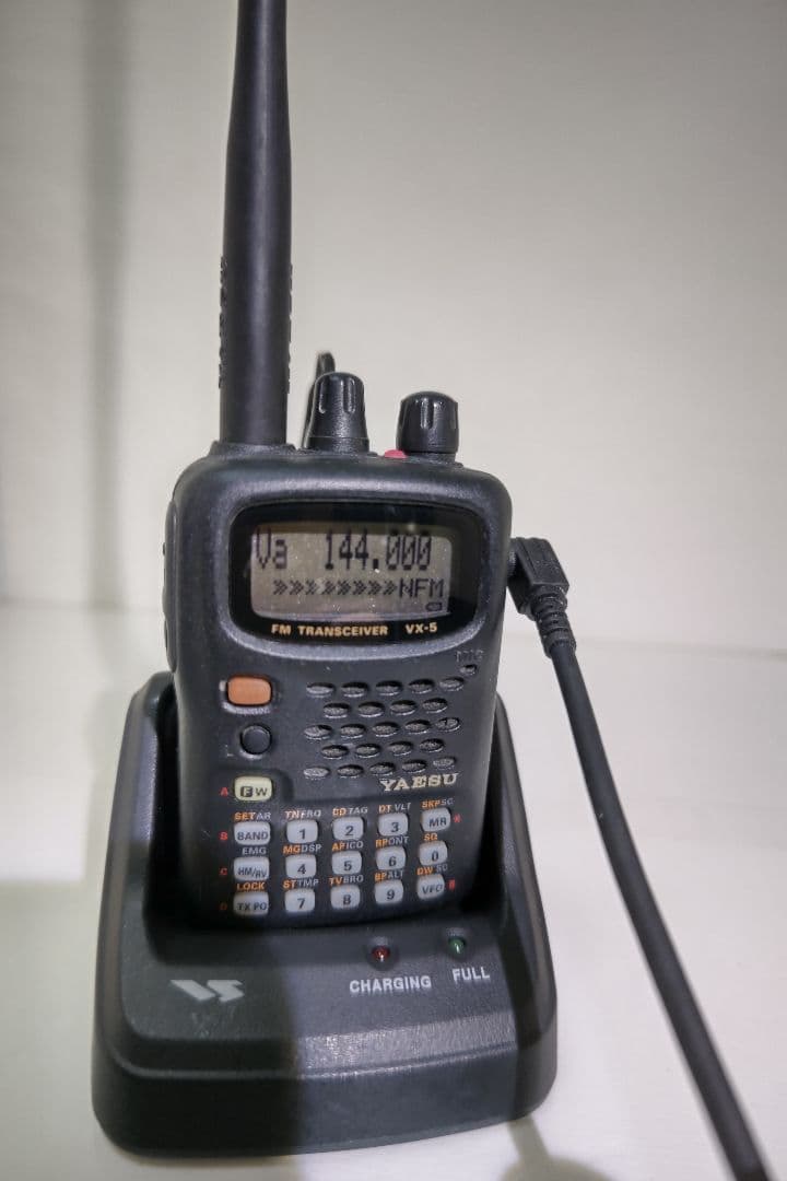 YAESU 八重洲無線アマチュア無線機VX-5 ハンディ