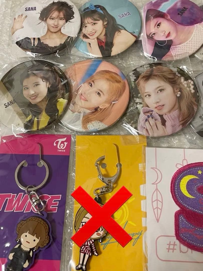 TWICE SANA サナ　缶バッジ　アクスタ　キーホルダー　未開封　トレカ