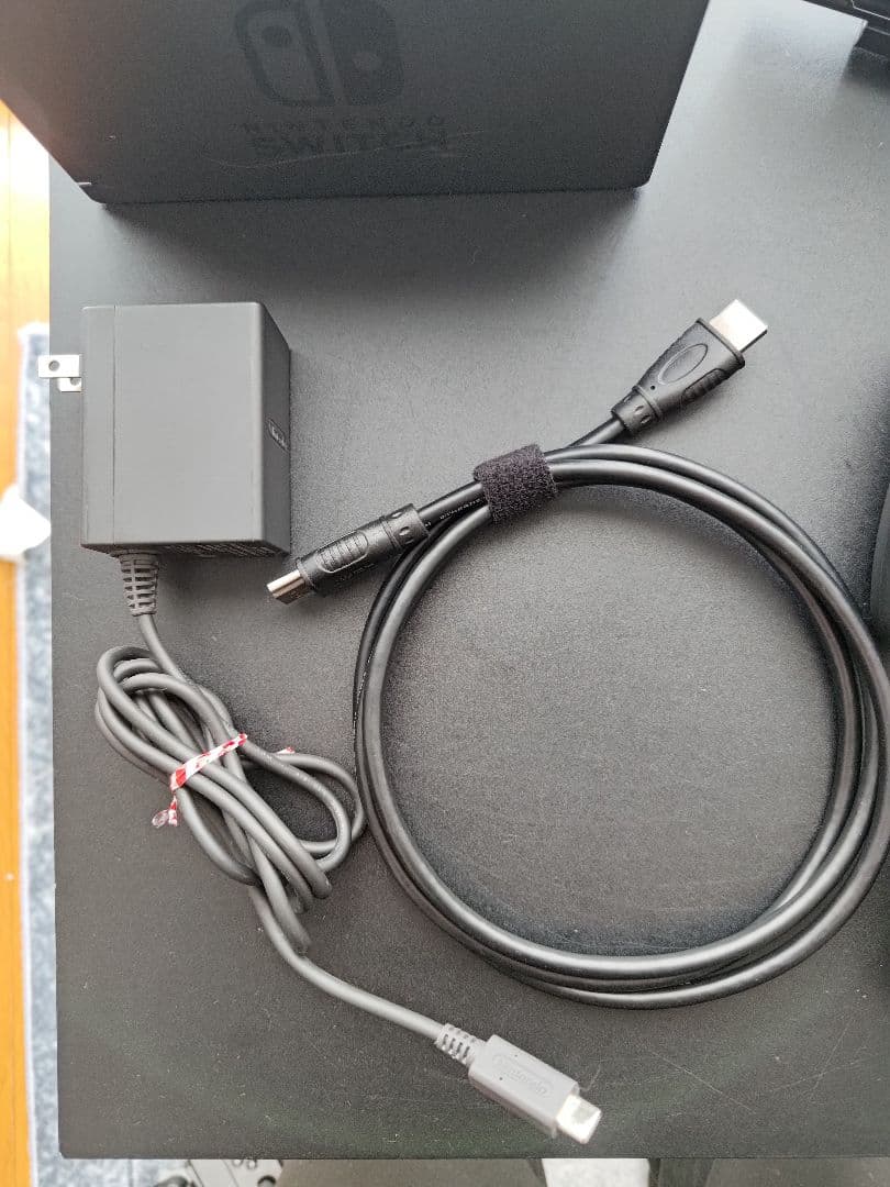 【任天堂】Nintendo Switch 本体 バッテリー強化版 ジョイコンほか