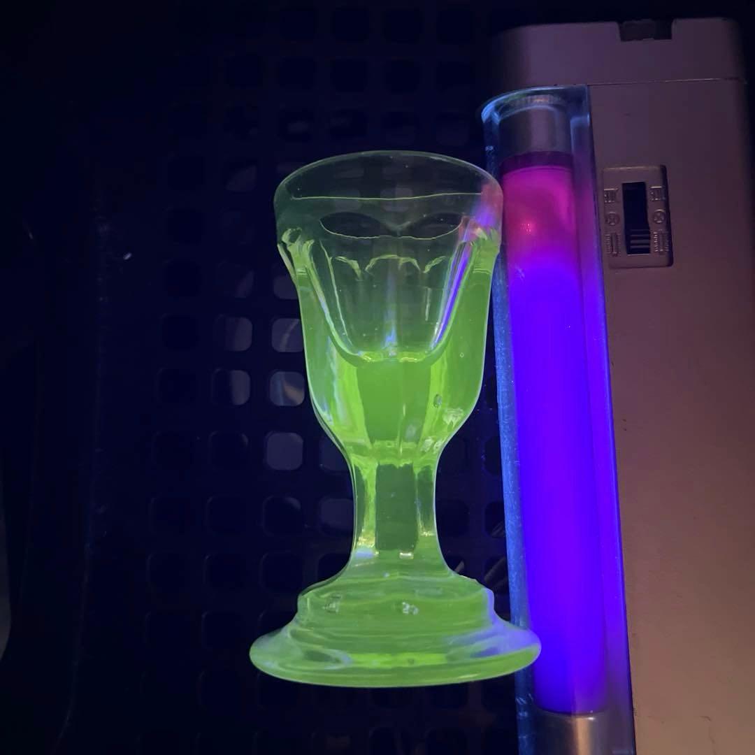 骨董　時代ガラス　厚底　トロンプルイユ　リキュールグラス　盃　酒器　ウラン①