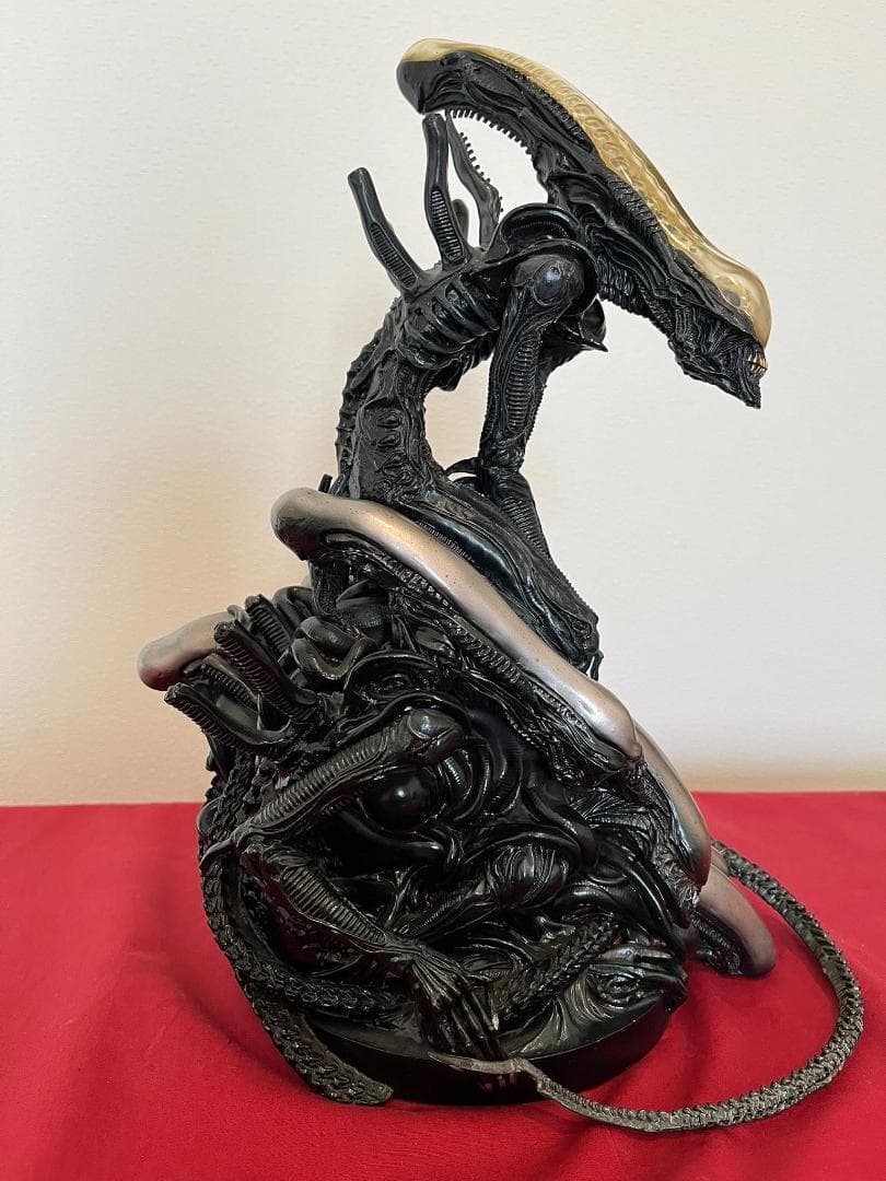 フューチャーモデルズ エイリアンパイル フィギュア 原型:竹谷隆之