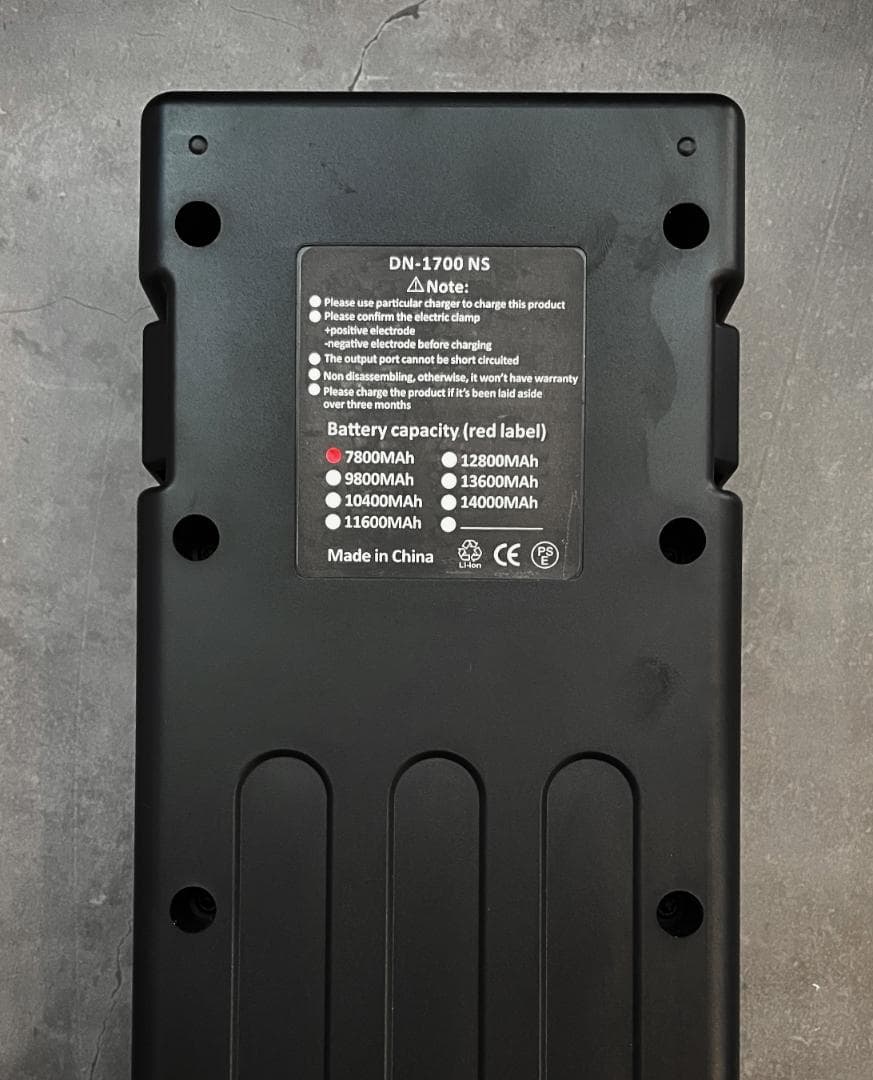 ほぼ未使用！DN-1700NS 電動リール用リチウムバッテリー（7800mAh）