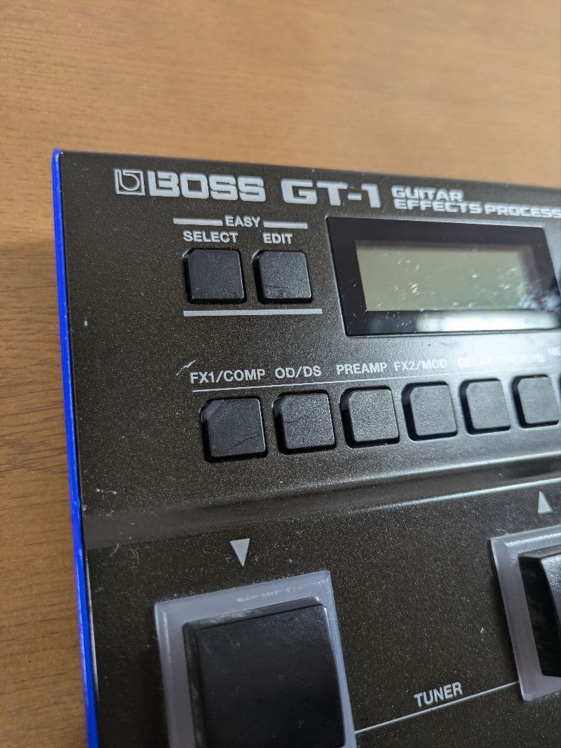 BOSS GT-1 ギターエフェクトプロセッサー アダプタ付属