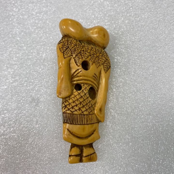 根付　寸法（cm）3.4x2.0x高7.9