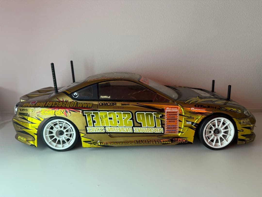 ヨコモ　ドリフトラジコン　D-MAX