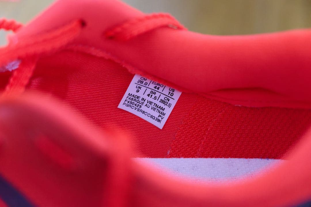 【美品】28cm・asics ランニング s4+ yogiri