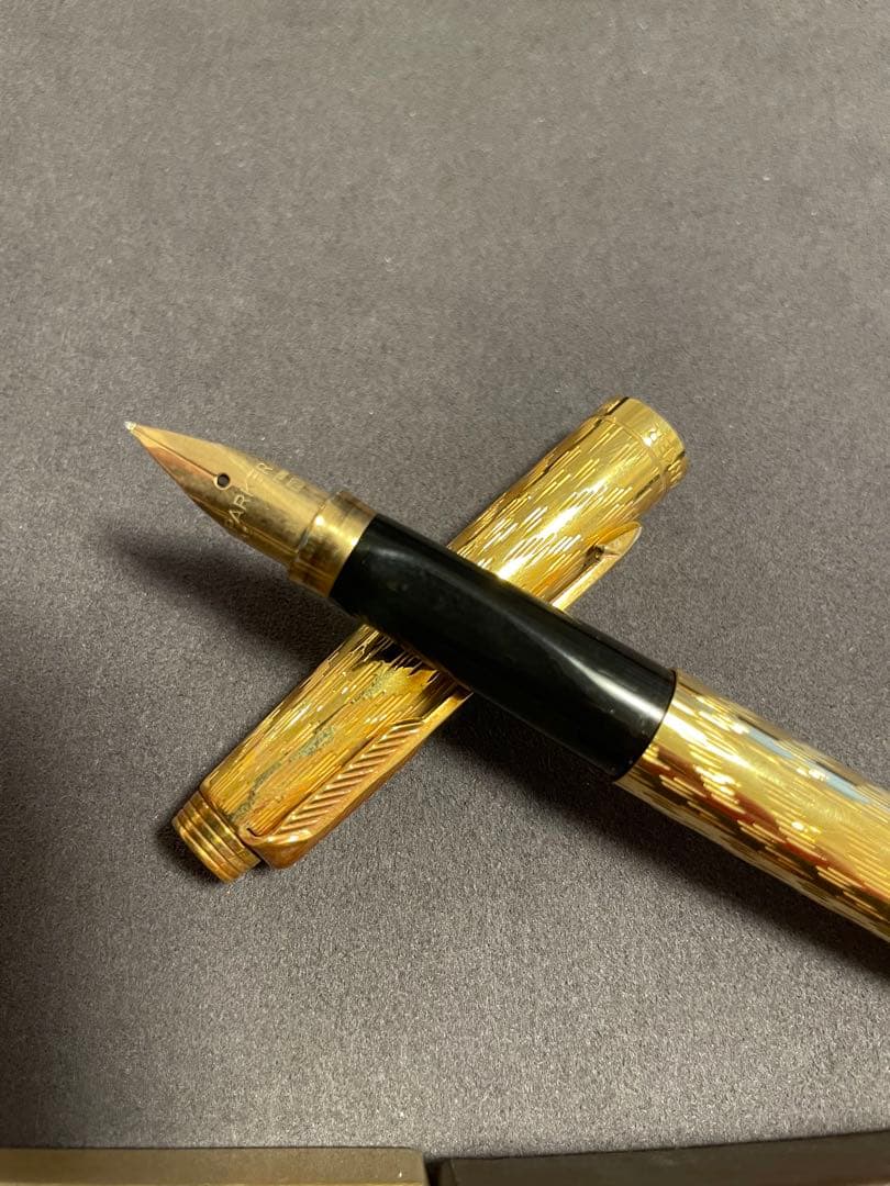 Parker 万年筆 ゴールド 専用ケース付き　K14