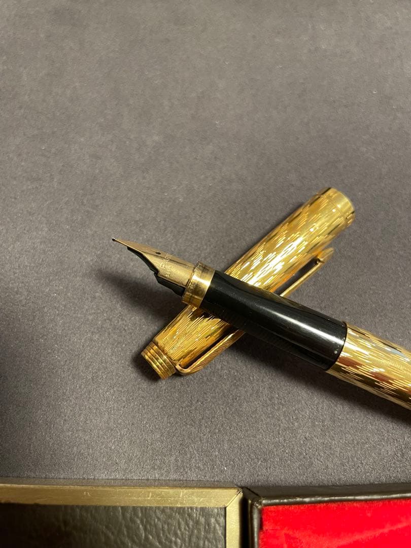 Parker 万年筆 ゴールド 専用ケース付き　K14