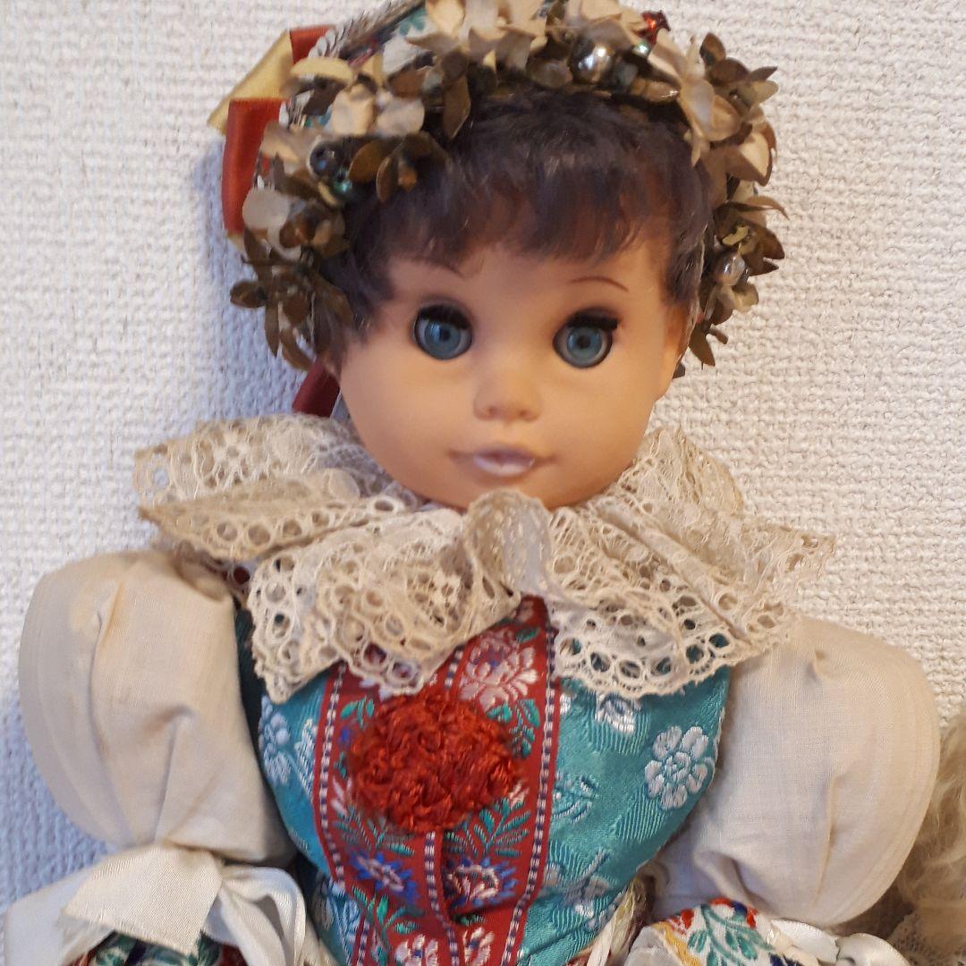 フランスリボンの民族衣装人形