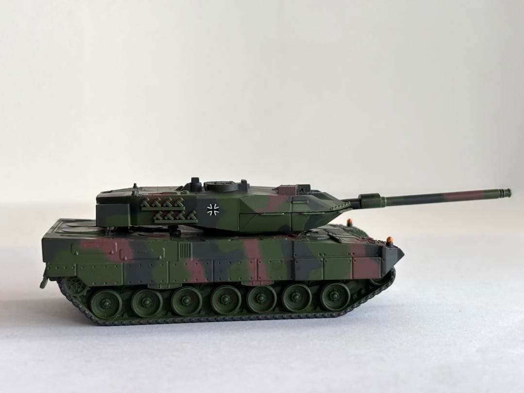 新品　メルクリン　ドイツ軍　レオパルド　2A6 戦車　運搬車　ラスト1両‼️